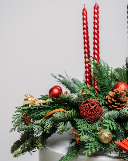 Christmas table centerpiece Spark the eve - DJ flowers