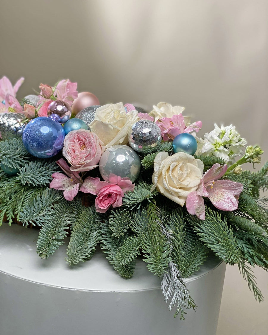 Christmas table centerpiece Winter’s Embrace - DJ flowers
