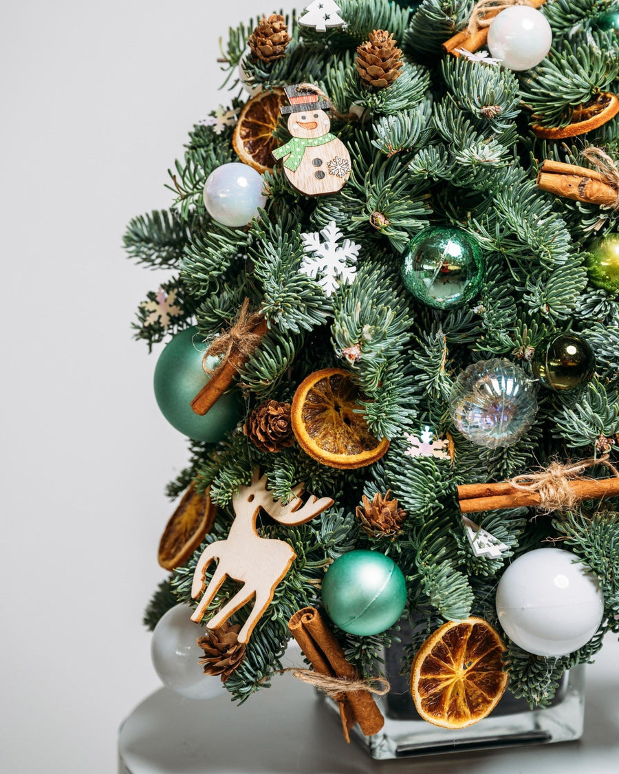 Christmas tree Green Lights (size M) - DJ flowers