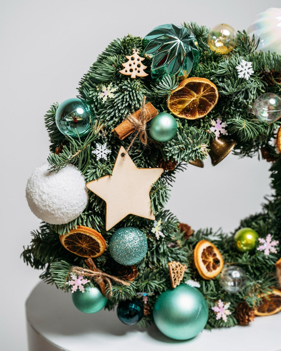 Christmas wreath Green lights - DJ flowers