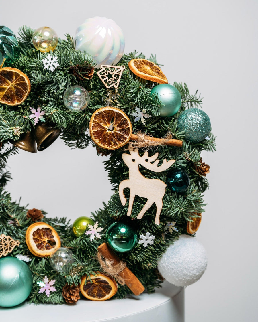 Christmas wreath Green lights - DJ flowers