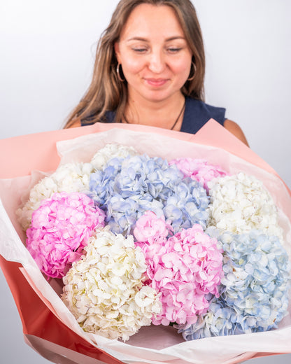 Hydrangea bouquet Sands of Bloom