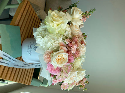 Flower box arrangement Citrine - DJ flowers