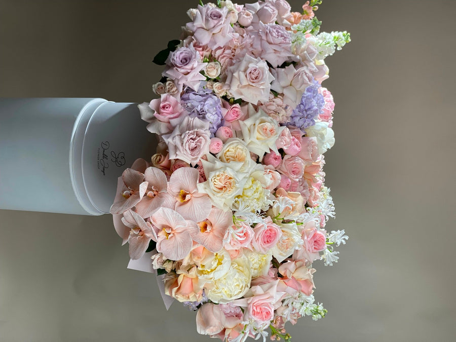 Flower box arrangement Opulent Delight - DJ flowers