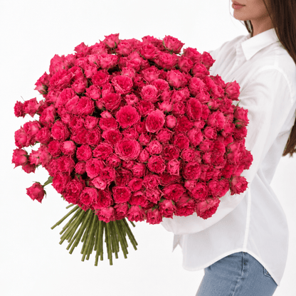 Garden spray rose bouquet in deep pink, Sillage - DJ flowers
