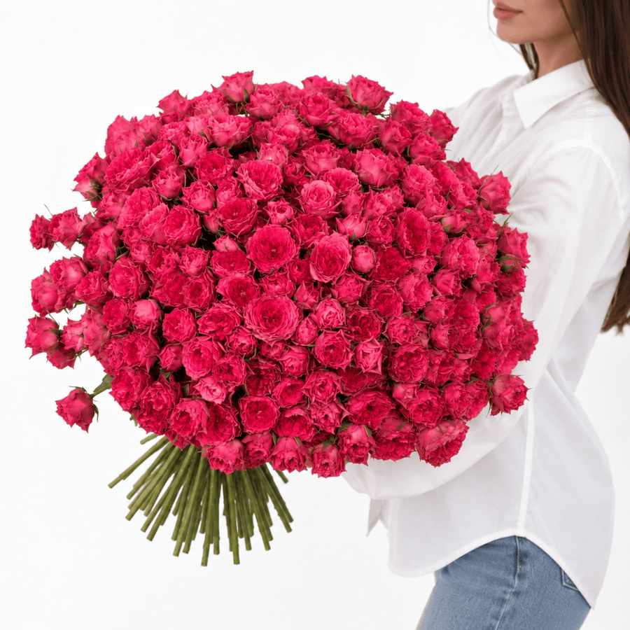 Garden spray rose bouquet in deep pink, Sillage - DJ flowers