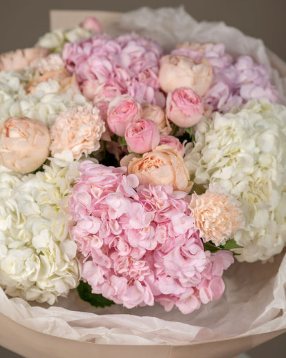 Gift set In Full Bloom Celebration - DJ flowers