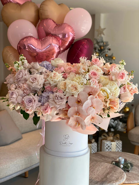 Gift set Lavish Love - DJ flowers