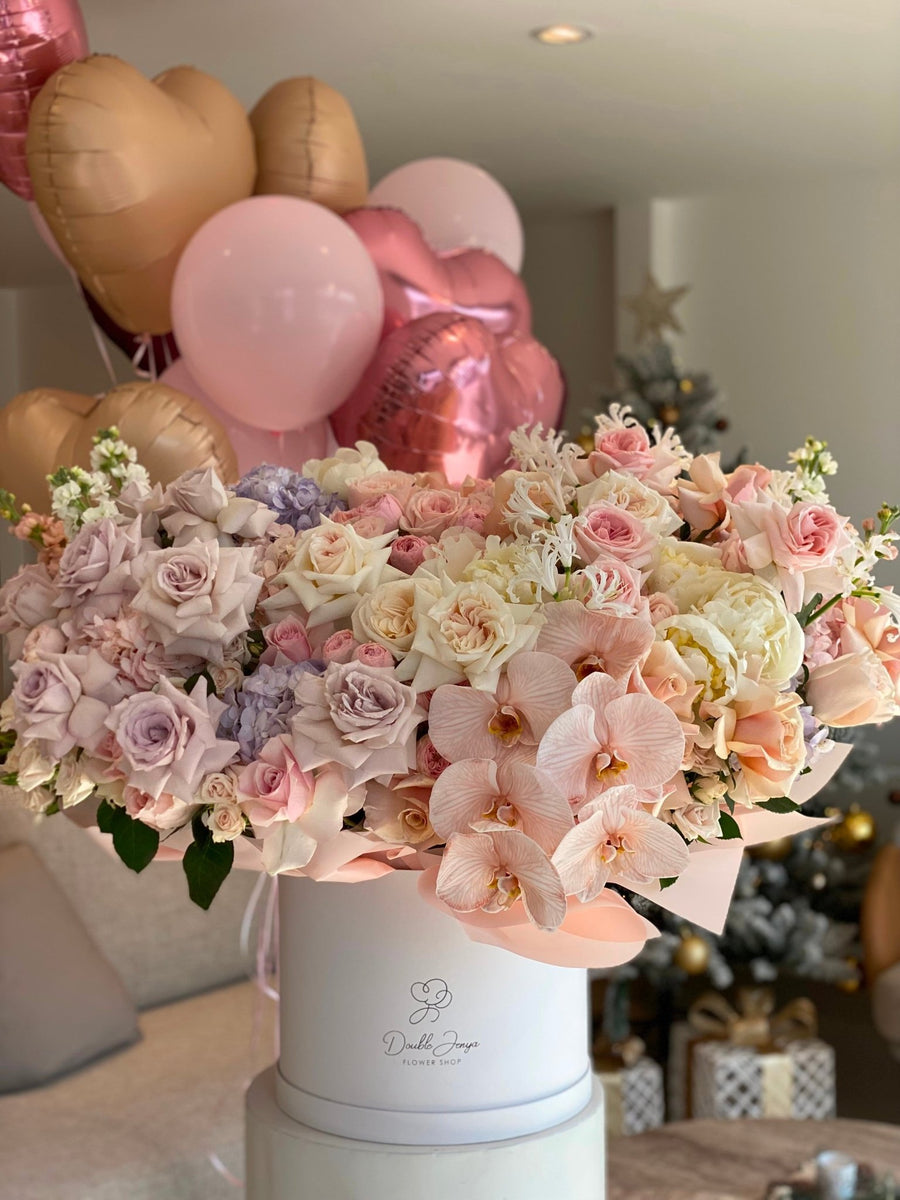 Gift set Lavish Love - DJ flowers