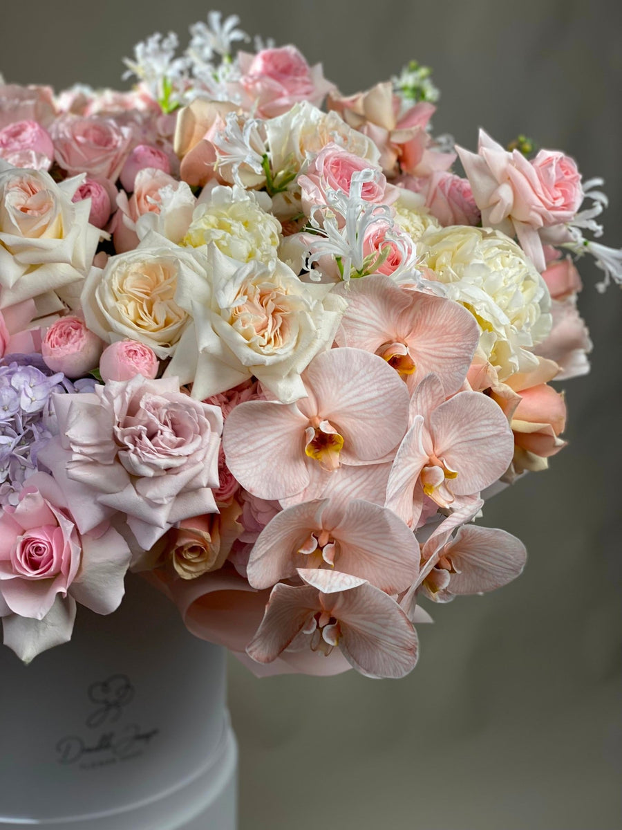 Gift set Lavish Love - DJ flowers