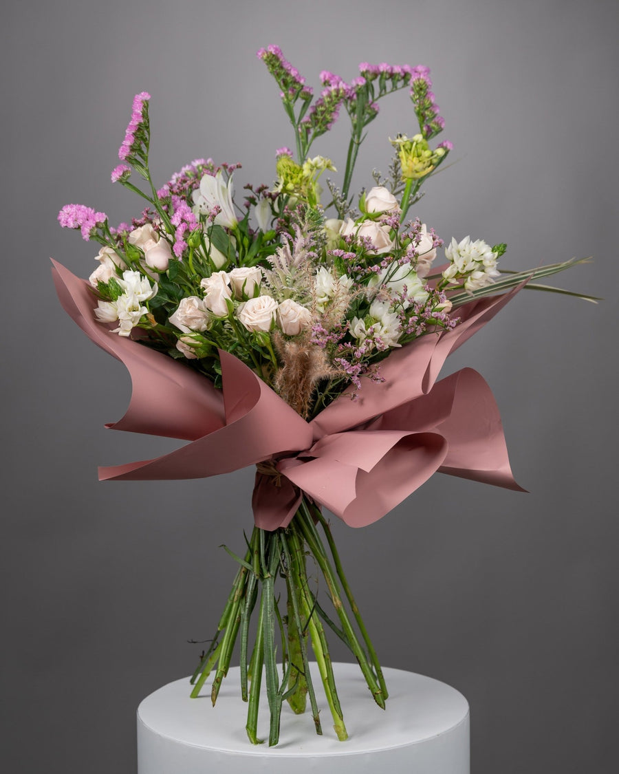 Фирменный букет Blooming Blessings