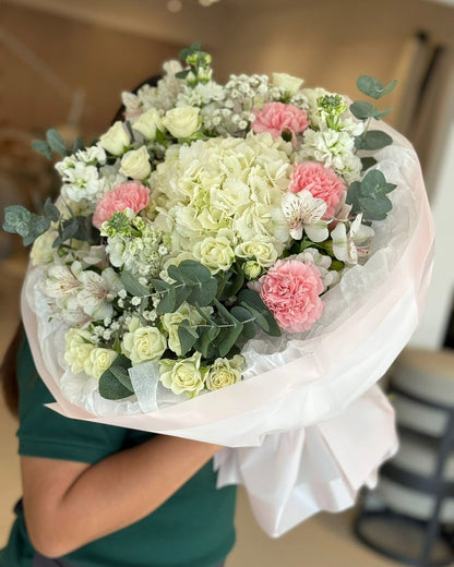 Mixed bouquet Champagne Charm - DJ flowers