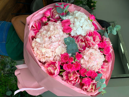 Mixed bouquet with tulips Rose Macaron - DJ flowers