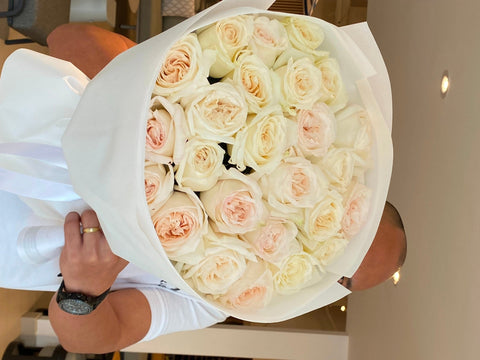 Monobouquet of O'hara roses Vanilla Whiff - DJ flowers
