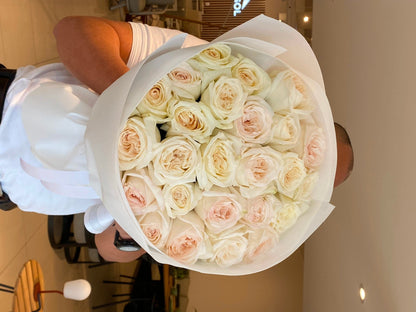 Monobouquet of O'hara roses Vanilla Whiff - DJ flowers