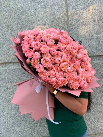 Monobouquet of spray roses Julietta Glowbloom - DJ flowers