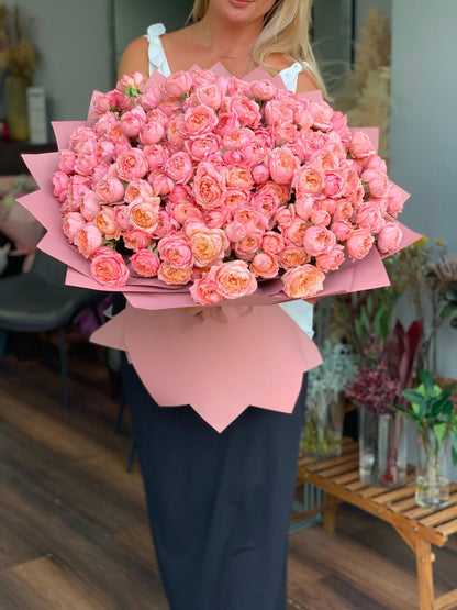 Monobouquet of spray roses Julietta Glowbloom - DJ flowers