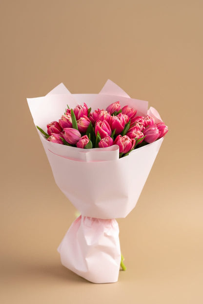 Монобукет тюльпанов Blushing Petals