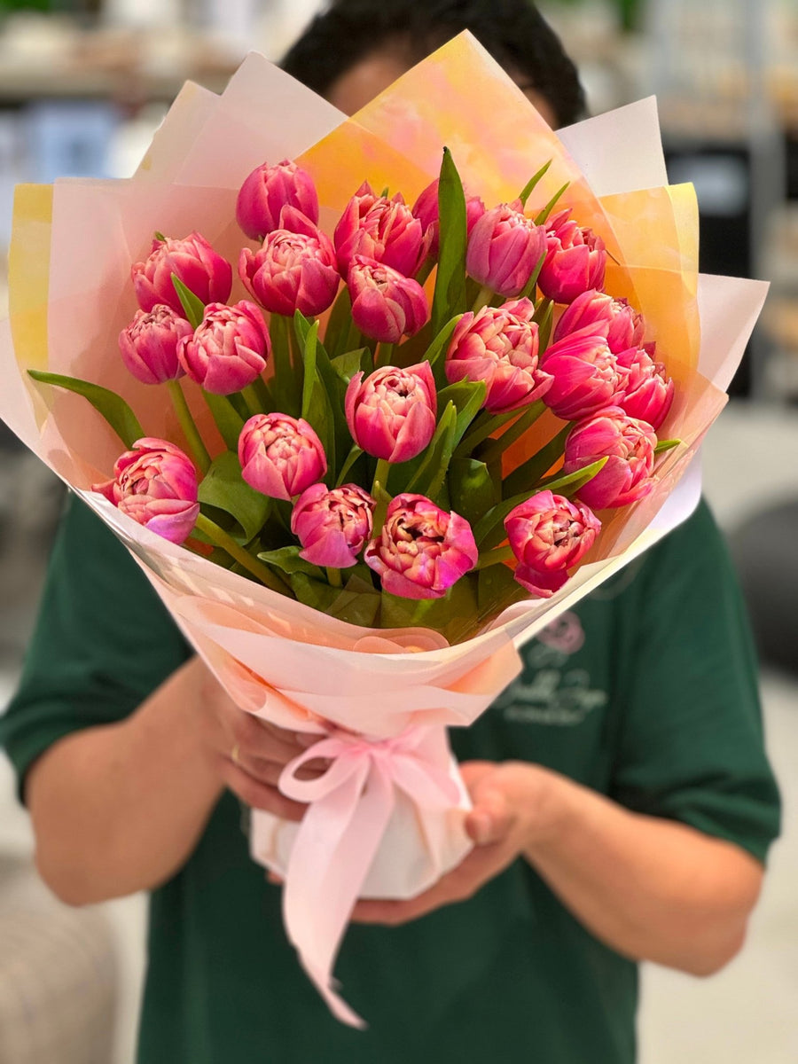 Monobouquet of tulips Blushing Petals - DJ flowers