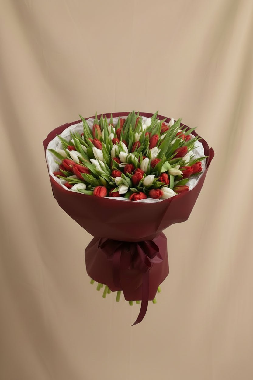 Monobouquet of tulips Spring Flame - DJ flowers