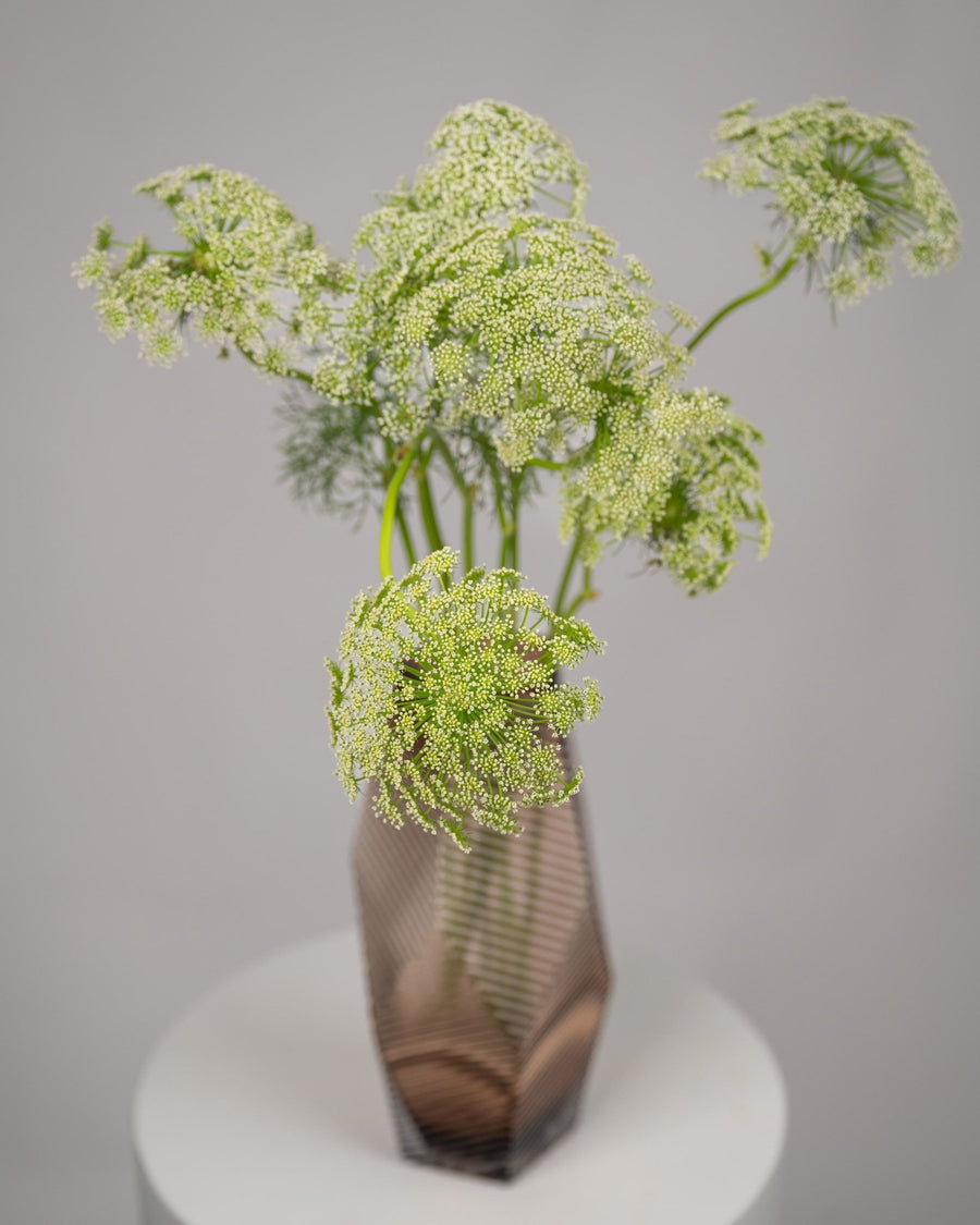 Monobouquet vase arrangement Artistic Flair - DJ flowers