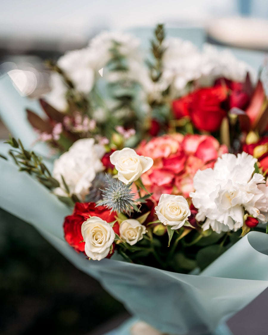 Occasional flowers On fire - DJ flowers