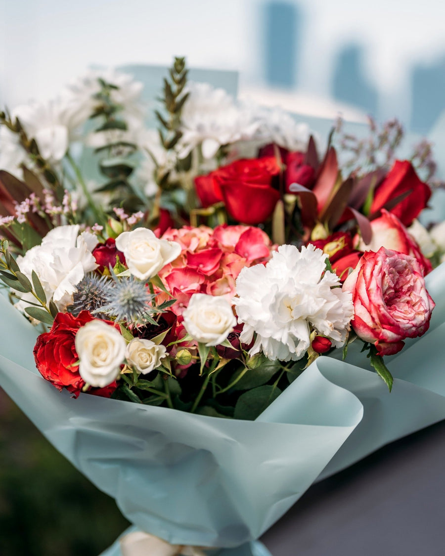 Occasional flowers On fire - DJ flowers