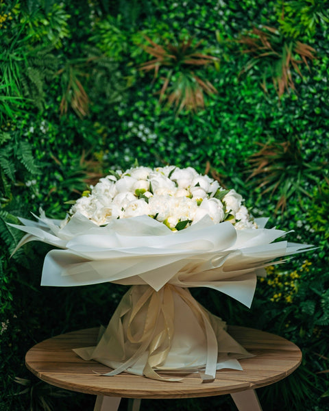 Peony bouquet White peony love - DJ flowers