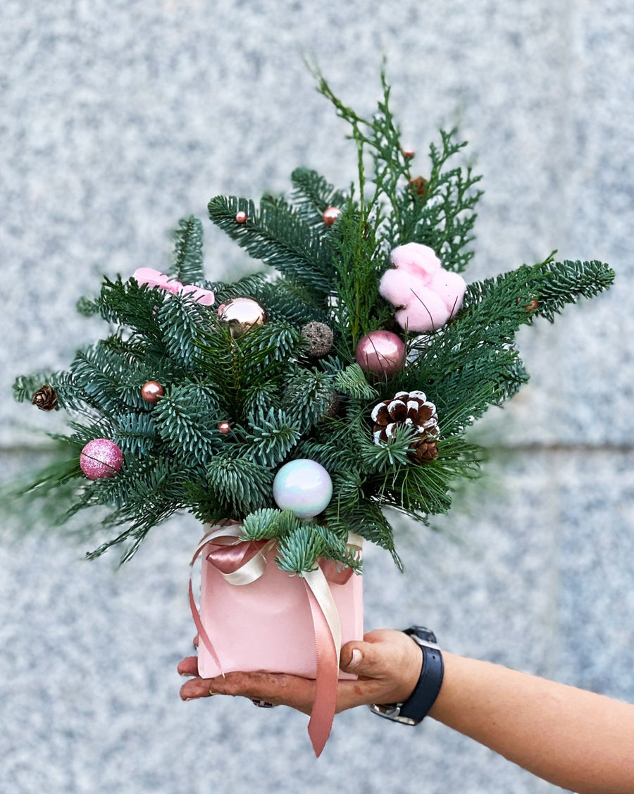 Pink spirit of Christmas - DJ flowers