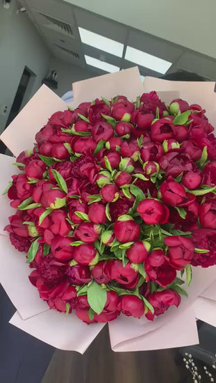 Monobouquet of red peonies Ruby Serenade product video