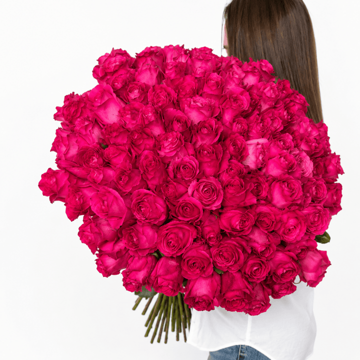 Rose bouquet in vivid pink, Saint Louise - DJ flowers