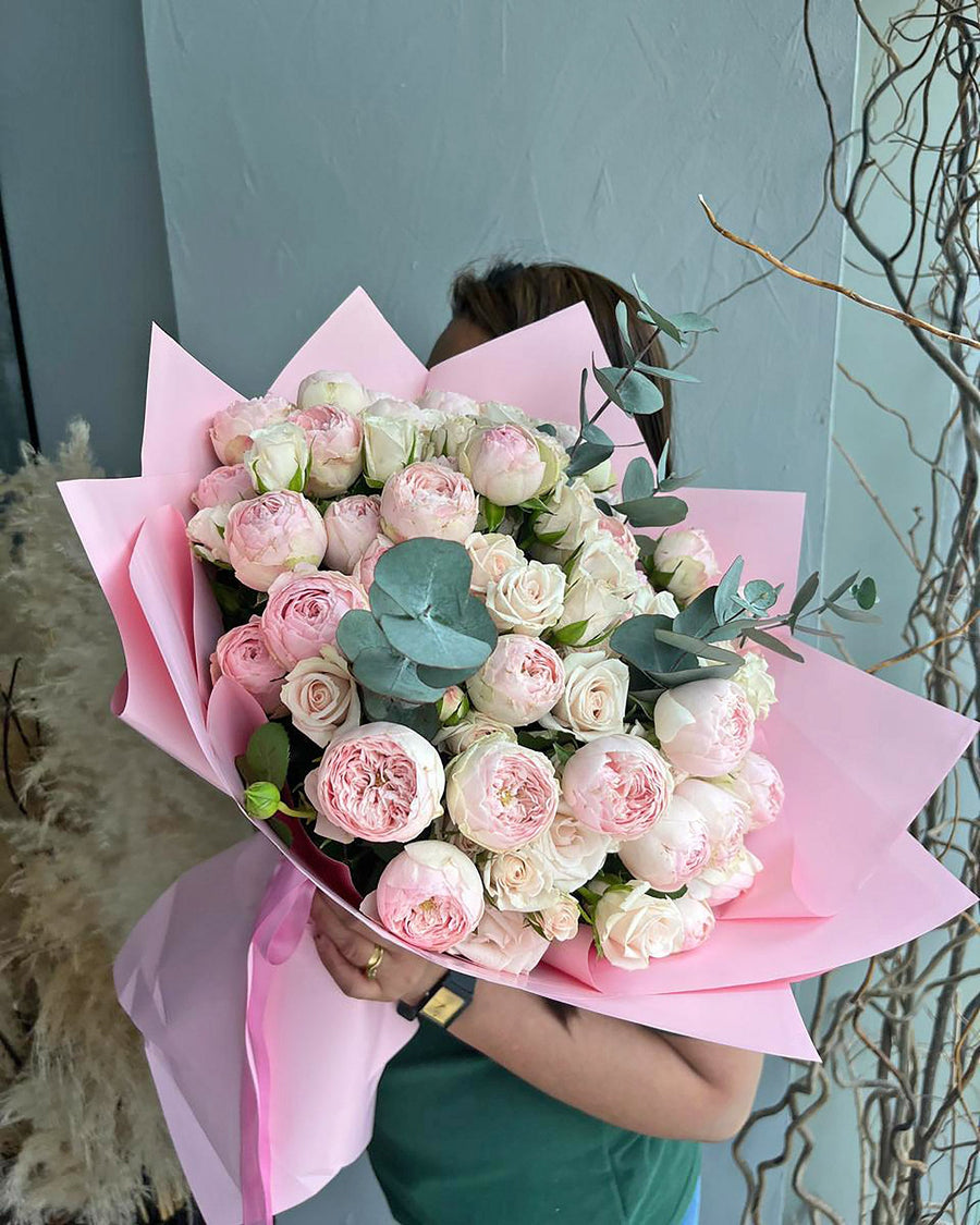 Rose bouquet with peony roses My Pudding - DJ flowers