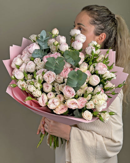 Rose bouquet with peony roses My Pudding - DJ flowers