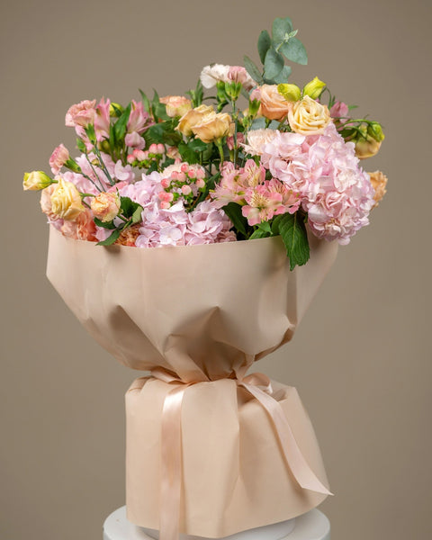Фирменный букет Aerial Petals