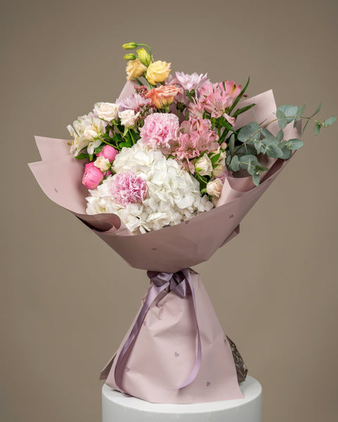 Signature bouquet Blooming Bliss - DJ flowers
