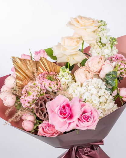 Signature bouquet Cupid’s Petalcraft - DJ flowers