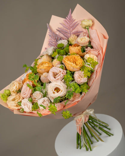 Signature bouquet Flowers Aloft - DJ flowers