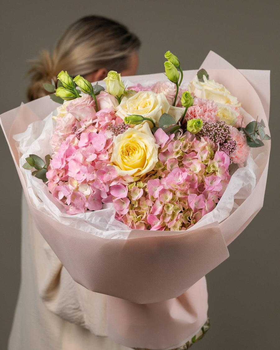 Signature bouquet Lush Love - DJ flowers
