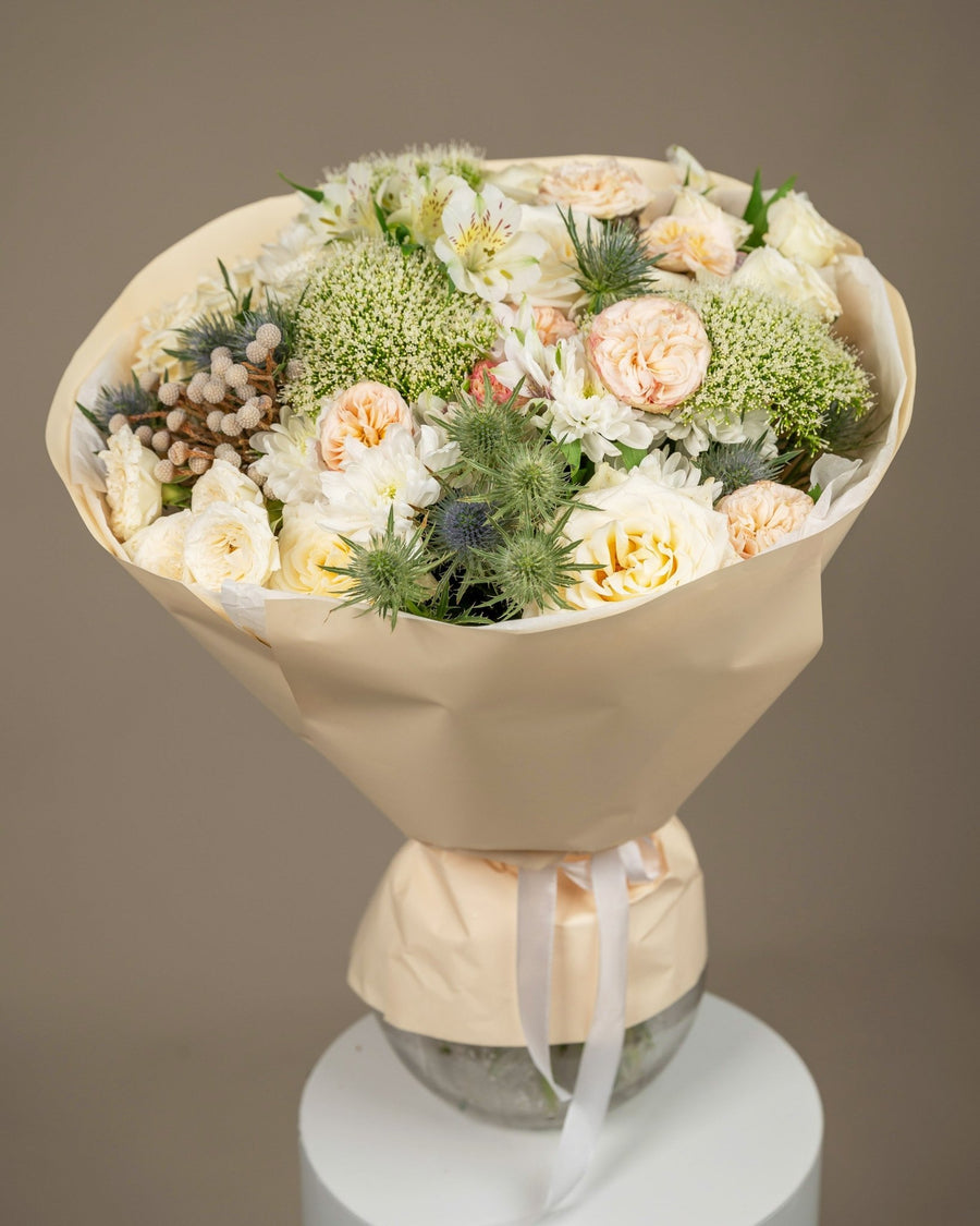 Signature bouquet Meadow Marvel - DJ flowers
