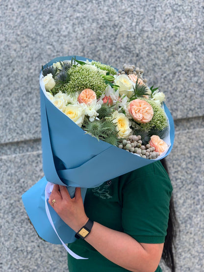 Signature bouquet Meadow Marvel - DJ flowers