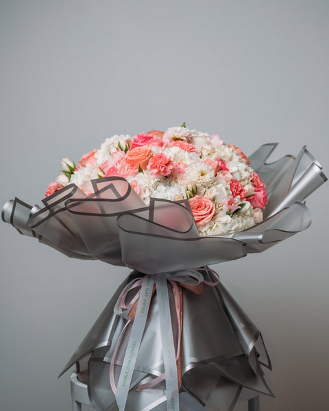 Signature bouquet Serenade of Blooms - DJ flowers