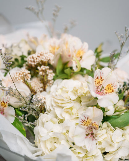 Signature bouquet Snow Beauty - DJ flowers