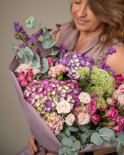 Signature bouquet Springtime Spectacle - DJ flowers