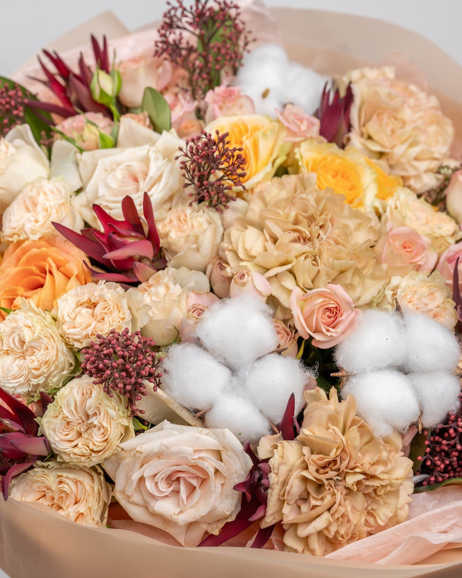 Signature bouquet Warmth of love - DJ flowers