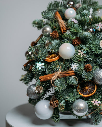 Silver Lights Christmas tree (size XS) - DJ flowers