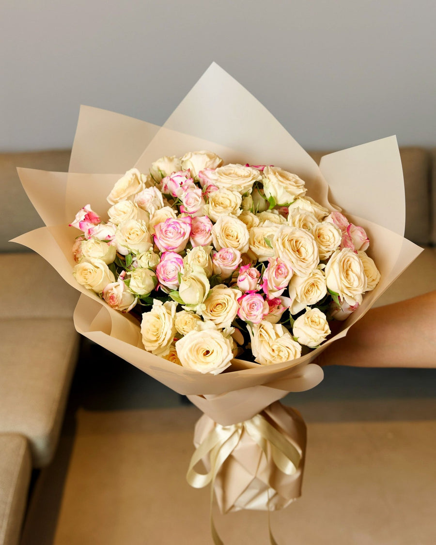 Spray roses Pure gesture - DJ flowers
