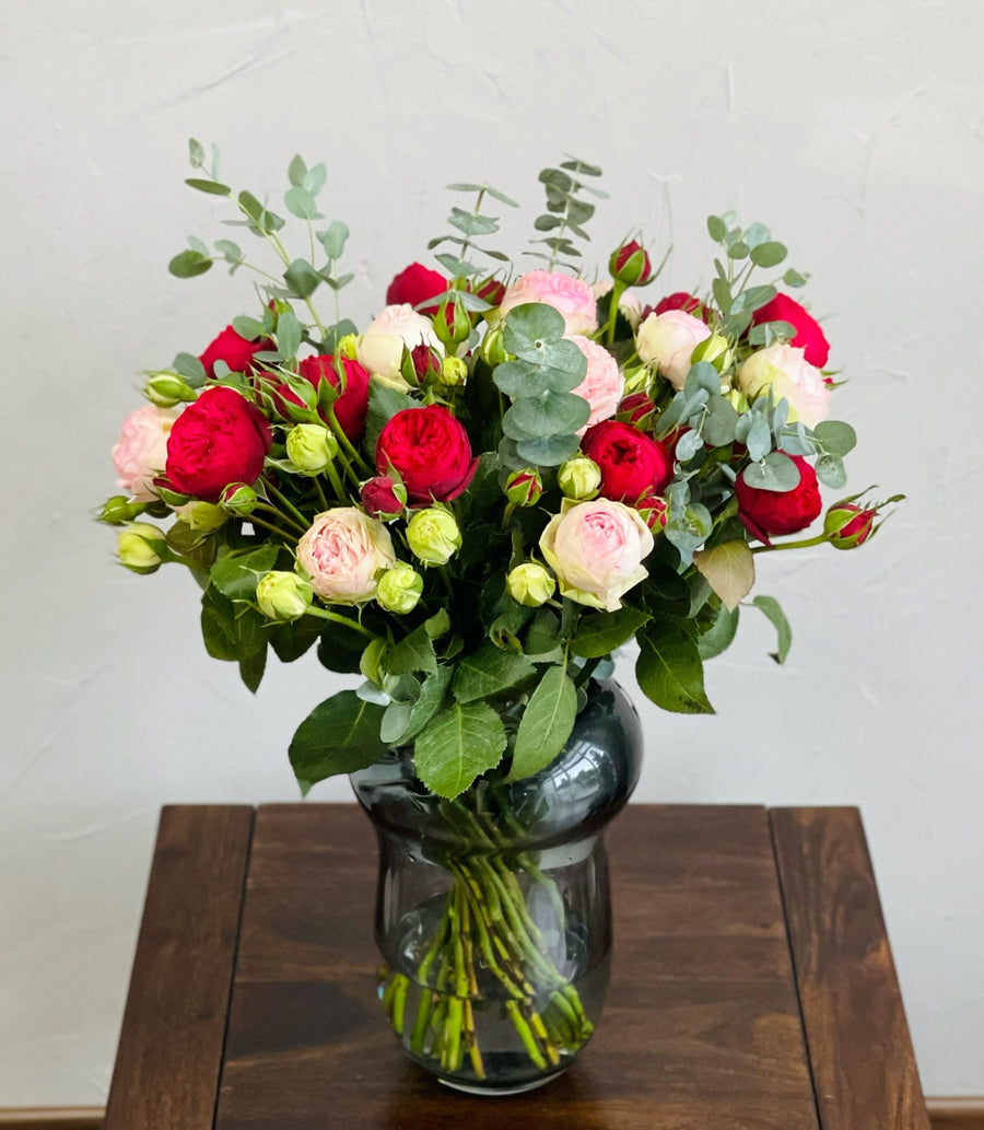 Surrounded by love in a vase - DJ flowers