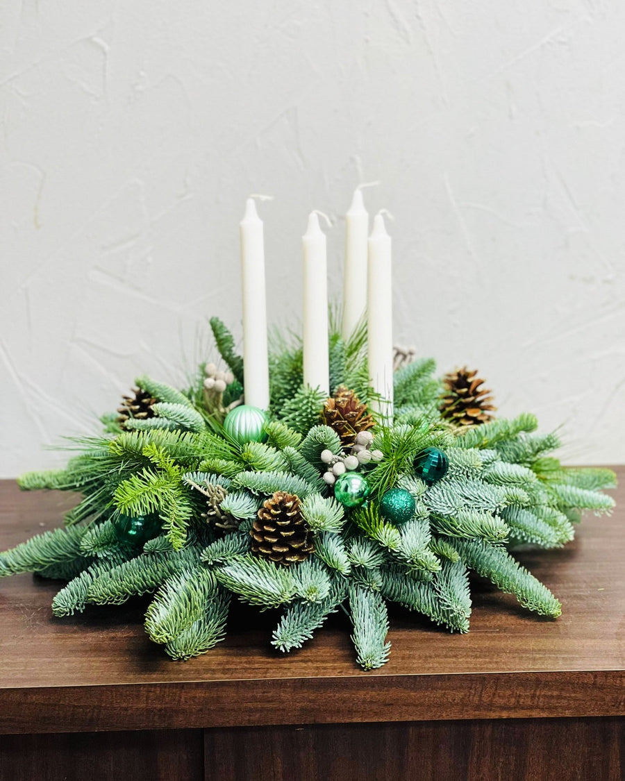 Table Christmas centerpiece Green Lights - DJ flowers