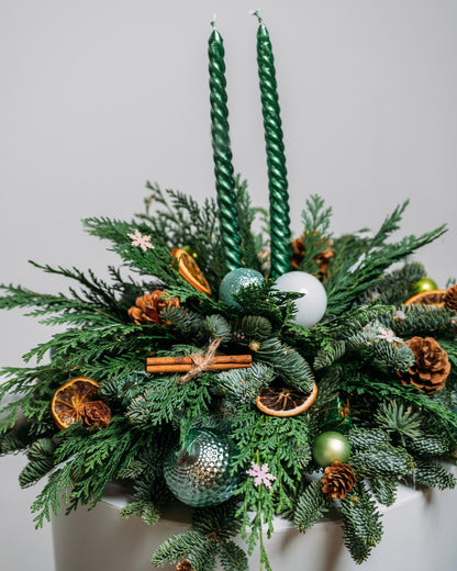 Table Christmas centerpiece Green Lights - DJ flowers