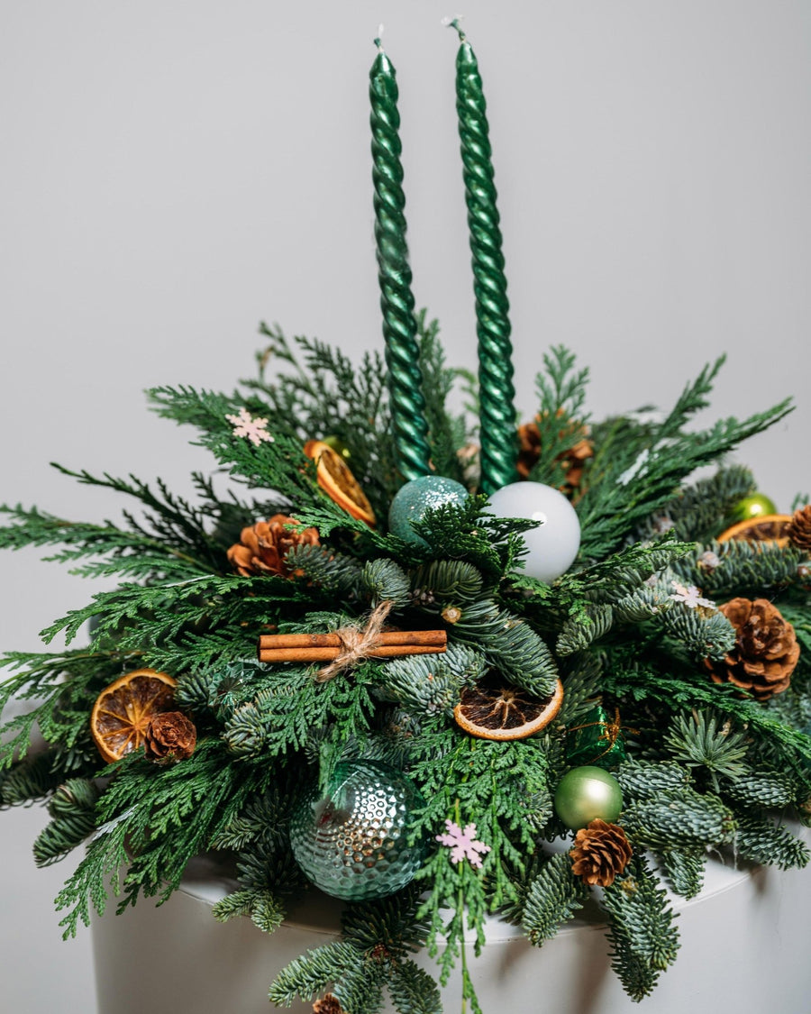 Table Christmas centerpiece Green Lights - DJ flowers